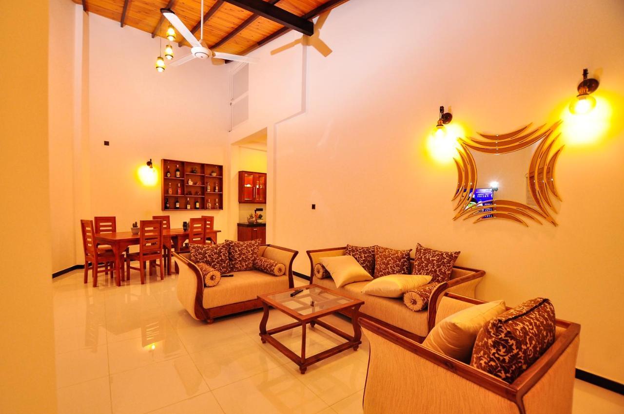 Sachinro Hotel Мириса Екстериор снимка