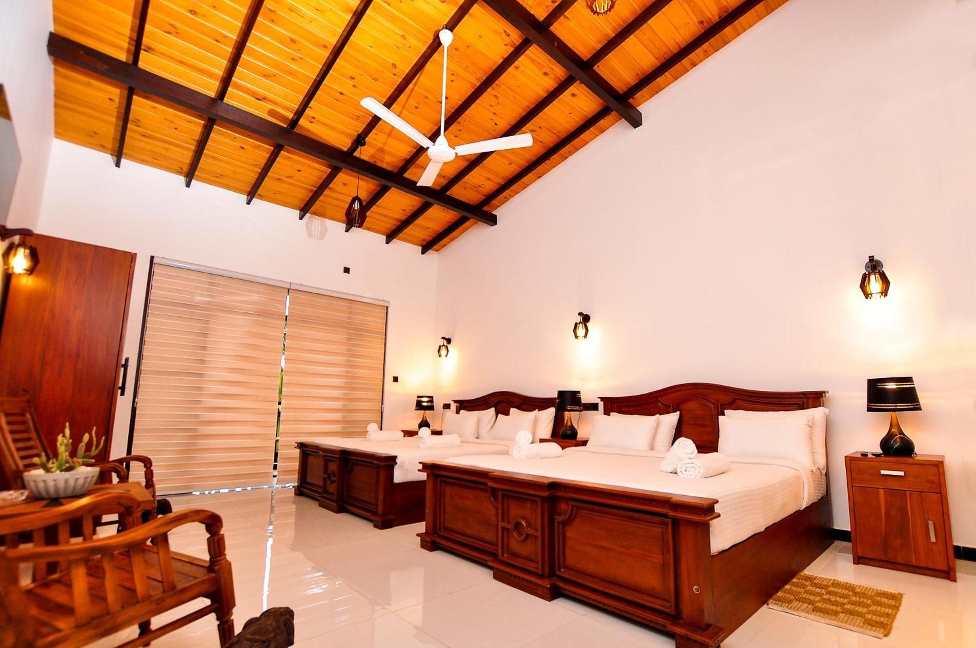 Sachinro Hotel Мириса Екстериор снимка